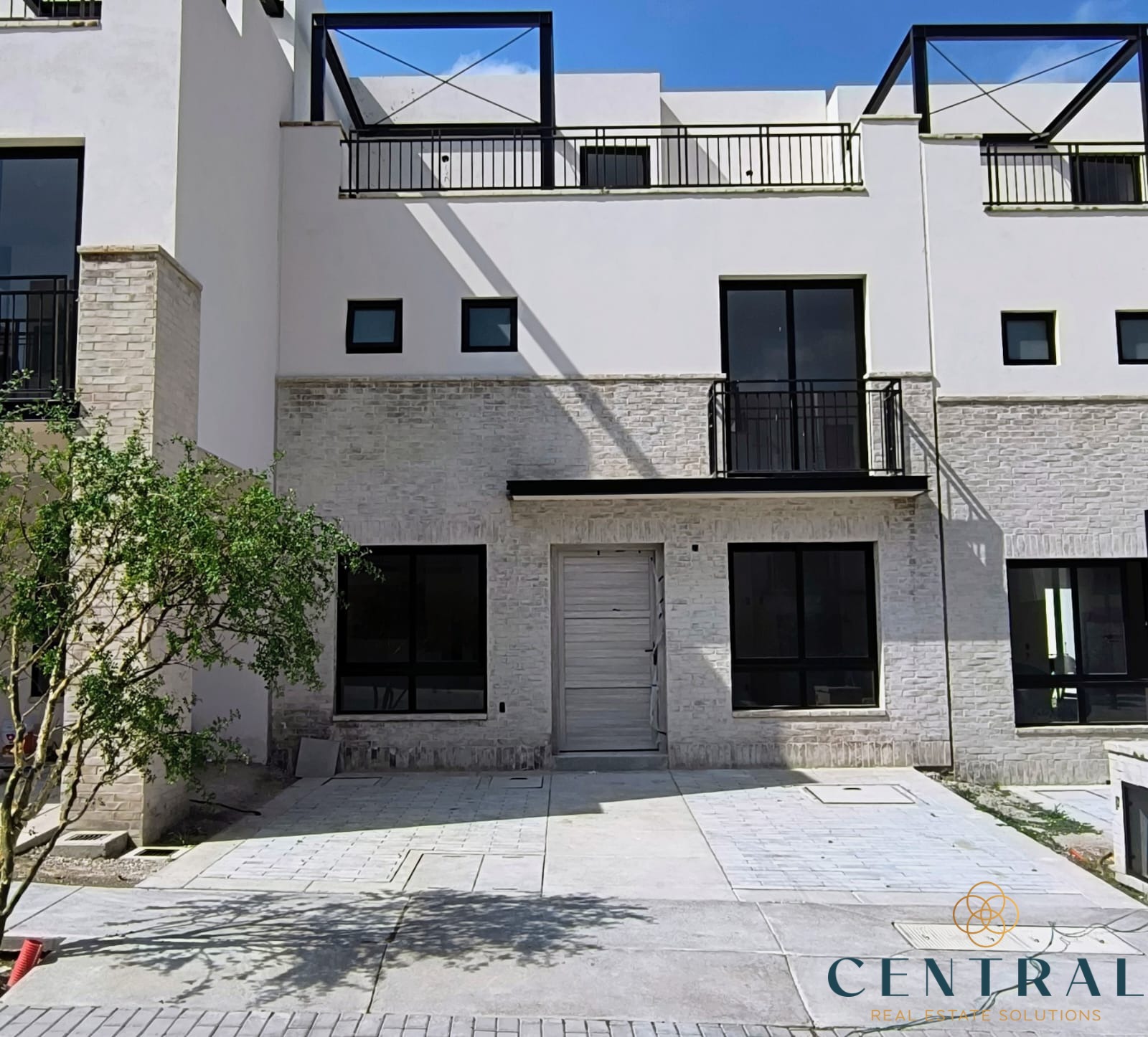 Casa en renta nueva en Torre de Piedra, La Carmina a unos minutos de Antea (Rentada)